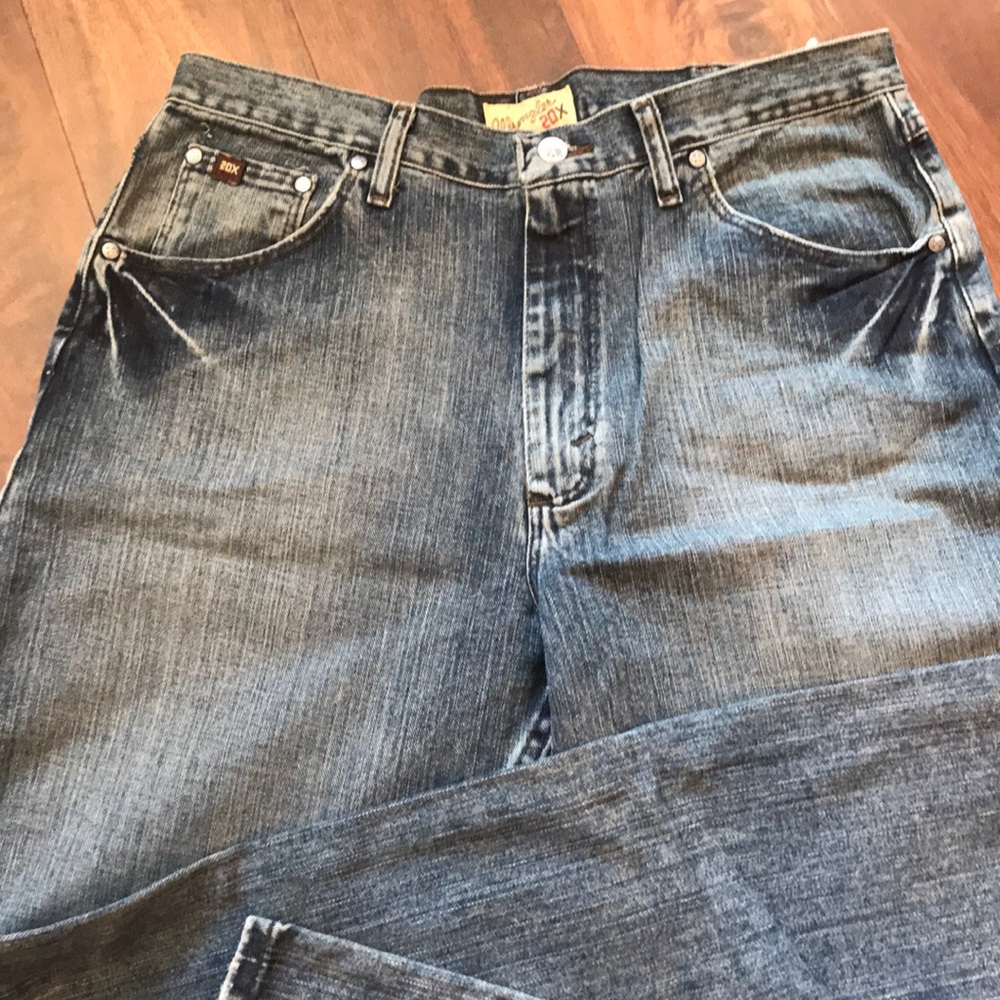 Men’s Wrangler  20X extreme relax 34×36 NWT Fits more like 33 x 36